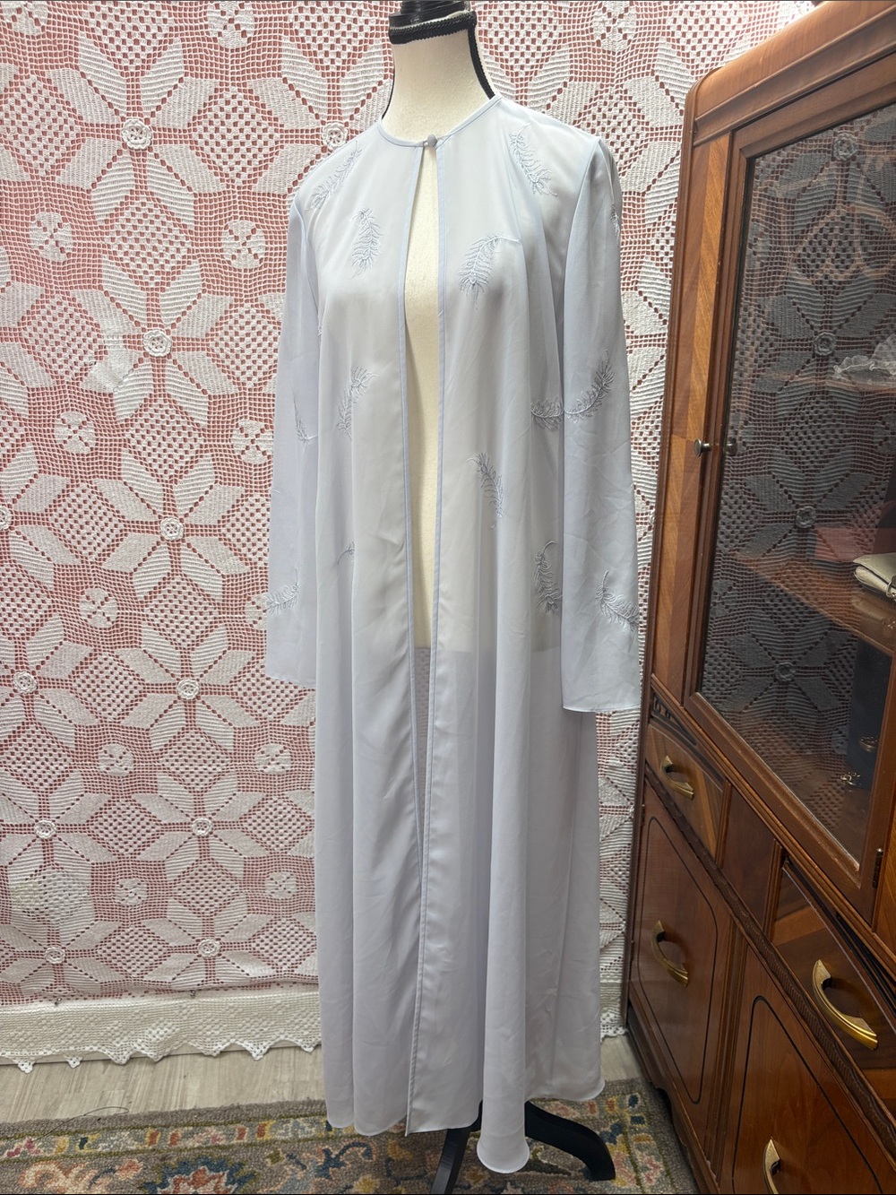 Condici Set Sheer Embroidered Duster — Size 12